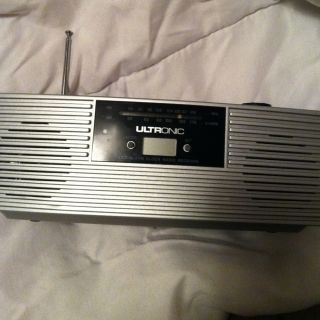 Ultrasonic Battery Operated Alarm Clock Radio