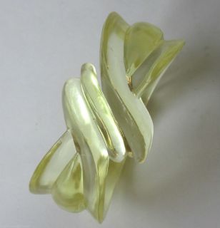 Vtg Carved Clear Lucite Hinged Clamper Bracelet Pale Yellow Chartreuse 