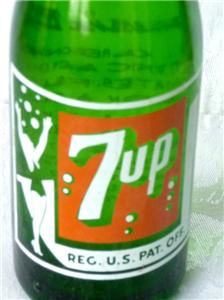 1944 Full 7 Up Girl Bubbles with Plain Neck Bellingham Wash