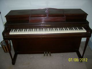 Lester of Philadelphia Betsy Ross Spinet Piano Era 1950S