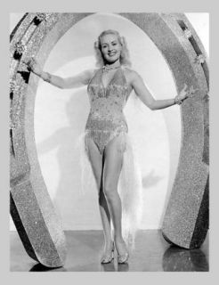 WW2 era actress/ pin up/ Betty Grable Blonde Bombshell