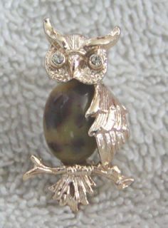 Adorable Vintage Gerrys Stone Owl Bird Brooch Pin