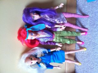 JEM DOLL LOT SECOND EDITION KIMBER ROXY AND CLASH