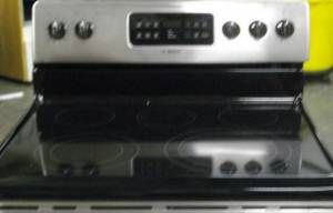New Bosch Smooth Top Electric Range with Warranty