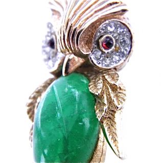 Vintage Boucher Green Glass Gold Tone Owl Pin Pretty