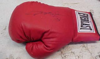 Sugar Ray Leonard Signed Boxing Glove with Certificate Number