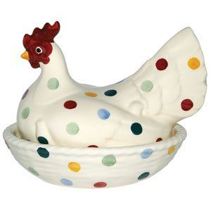 Pottery egg storage hen, 19cm high. Classic Bridgewater Polka Dot 