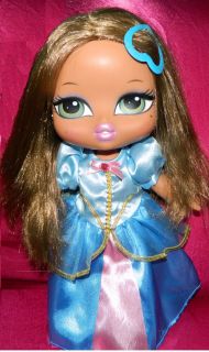 BIG BRATZ BABYZ 14 YASMIN Doll w Long Brown Hair wearing Blue Princess 