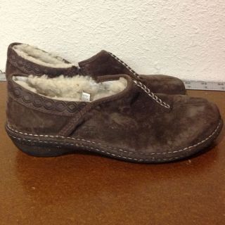 WOMENS UGGS SIZE 9 US 