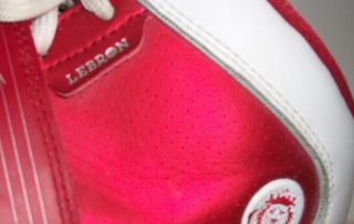   EUR 38 UK 4 5 Nike Lebron James Witness Athletic Shoe Red White