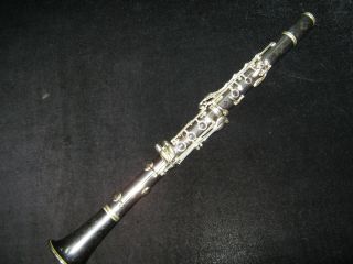 Buffet Crampon R13 Bb Clarinet used with hard case and cover New pads 