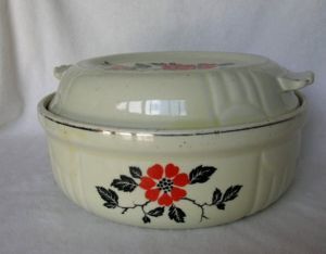 HALL CHINA RED POPPY CASSEROLE DISH AND LID