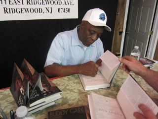 Buddy Guy Signed Book When I Left Home 1st Printing Autographed