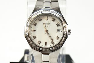 bulova women s 96r118 diamond accented watch good looking watch but 