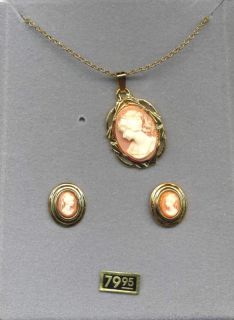  Resin Cameo Necklace and Earring Set in Case