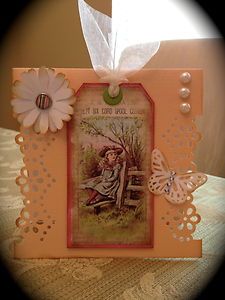   Gorgeous Vintage Butterfly Daisy Tag All Occasion Greeting Card *Peach