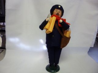 Byers Choice Carolers Mail Man Carrier w Many Packages 2003 14 Mint 