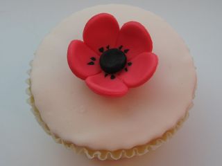 12 Sugar Icing Red Poppy Flower Cake Cupcake Decorations