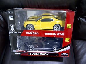 XQ 118 Chevy CAMARO / NISSAN GT R 2 Radio Control RC Cars Twin Pack 