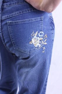   NWT Daniel Jeans Floral Embroidery Rhinestone Stud Cuffed Capri Jeans