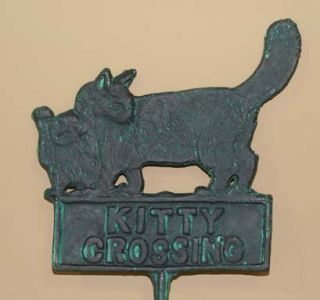 Iron Kitty Crossing Sign Cat Yard Garden Decor