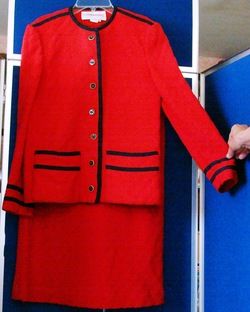 Castleberry Santana Knit Skirt Suit Red Navy Sz 8
