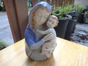 Metzler Ortloff Madonna and Child Porcelain Figurine Beautiful Germany 