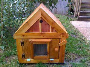 LARGE HEATED/INSULATED CEDAR OUTDOOR CAT HOUSE, SHELTER, BED
