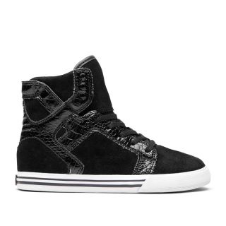 Supra Kids Skytop Sneakers in Black White S13001Y