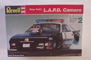  Chevy Camaro 7423 Revell 1 24 SEALED Tony Fotis LAPD Model Kit