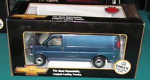 1996 Chevrolet Van Express Blue 1 24 Diecast Brookfield Collectors 