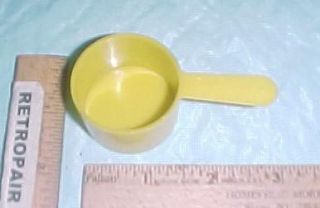 Vintage Yellow Plastic Coffee Scoop Chock Full O NUTS1940S 50s