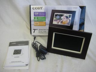 Coby DP700WD 7 inch Widescreen Wood Design Digital Photo Frame
