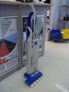  Versamatic Plus 14 Cleaning Path Commercial Industrial Upright Vacuum