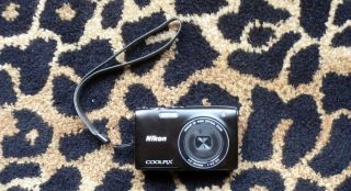 Nikon COOLPIX S3100 14 0 MP Digital Camera Black For Parts Only