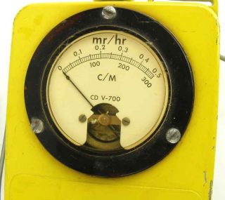 Geiger Counter The Victoreen Instrument Co No CDV 700 Model No 6B Ser