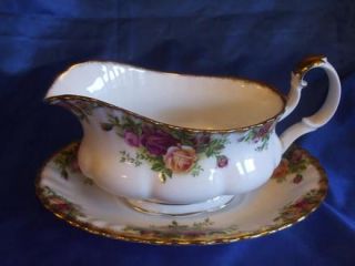 Royal Albert Old Country Roses Gravy Boat and Stand English 1st