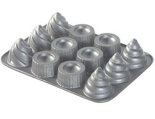 Nordic Ware Filled Cupcake Pan Cast Aluminum New