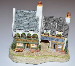 1991 David Winter Cottages “Fogartys” Hand Painted