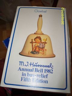  M J Hummel Goebel 1982 Fifth Edition Annual Bell