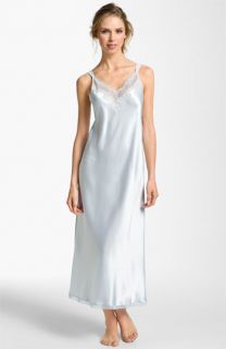Oscar de la Renta Sleepwear Elegant Satin Nightgown