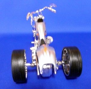 Motor Max Iron Choppers Custom Trike 3 Wheeler 1 18 Scale 5 1 2