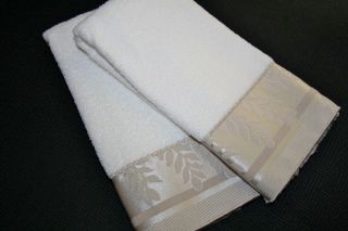 Set of 2 Brand New Ivory Decorative Finger Tip Towels