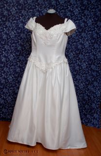 Davids Bridal Ivory Satin Off Shoulder Wedding Dress 22