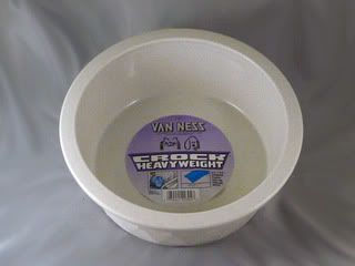 Van Ness Plastic Dog Cat Pet Food Water Bowl Dish 52 Oz