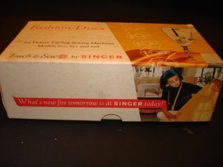 Vintage Singer 12 Fashion Discs 21976 Deluxe Zig Zag Sewing Machines