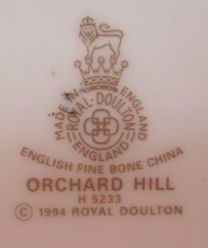 Royal Doulton Orchard Hill Trinket Jewelry Vanity Covered Box Jar Bone