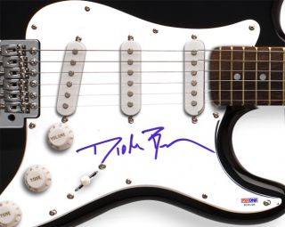 Dierks Bentley Autographed Signed Guitar Proof PSA DNA UACC RD COA