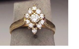  from 14k gold with a 18 ct white sparkly g si diamond set in the