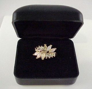 1970s Uncas Faux Opal Clear Rhinestone Gold Tone Ladies Cocktail Ring